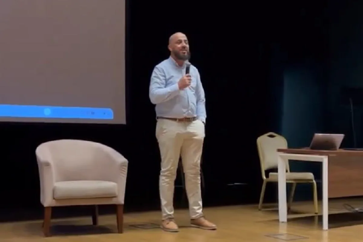 DevFest, сахнада Google Cloud Developer Expert